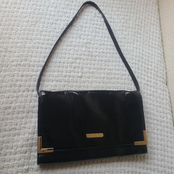 Michael Kors Black Clutch with Glossy Finish Shoulder Bag - Picture 5 of 13
